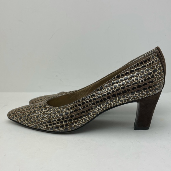 ✨Stuart Weitzman Brown Gold Foil Almond Toe Pumps - Picture 3 of 6